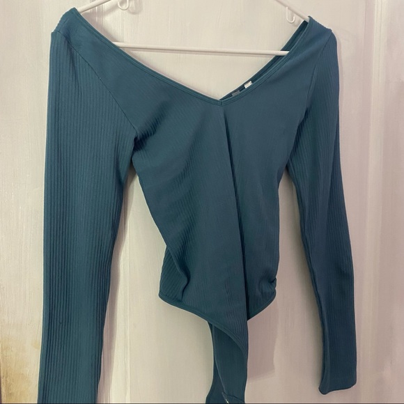 Ribbed bodysuit NWT - Picture 3 of 3